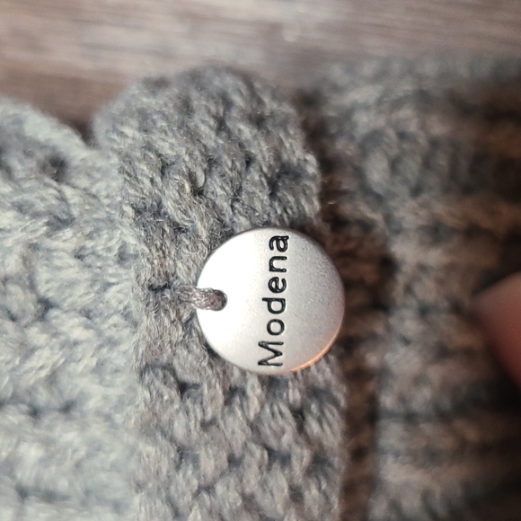 Modena cable knit beanie knit hat - Picture 2 of 4